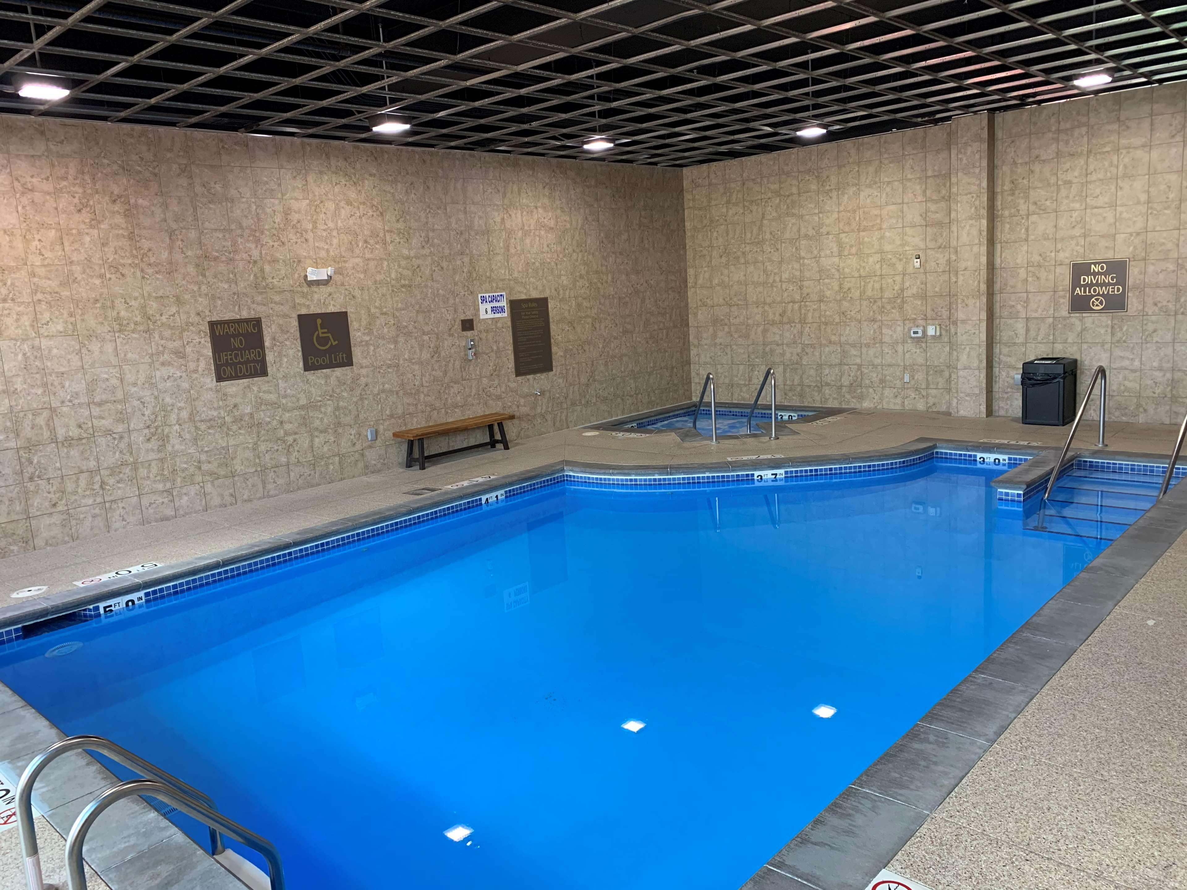 Radisson Hotel River Falls Екстериор снимка