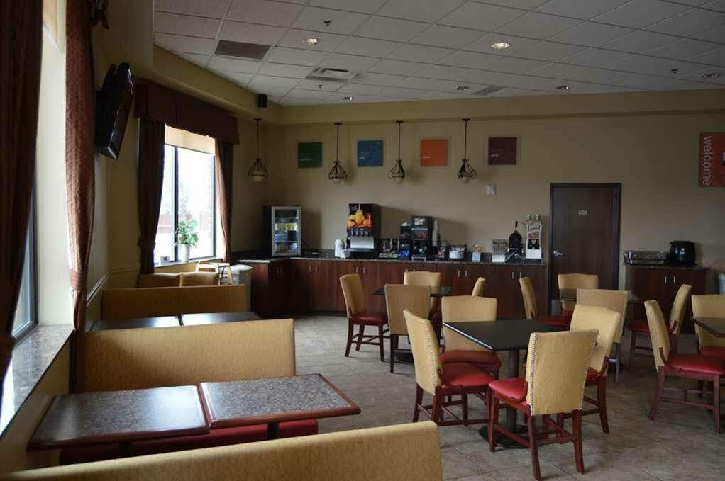 Radisson Hotel River Falls Екстериор снимка